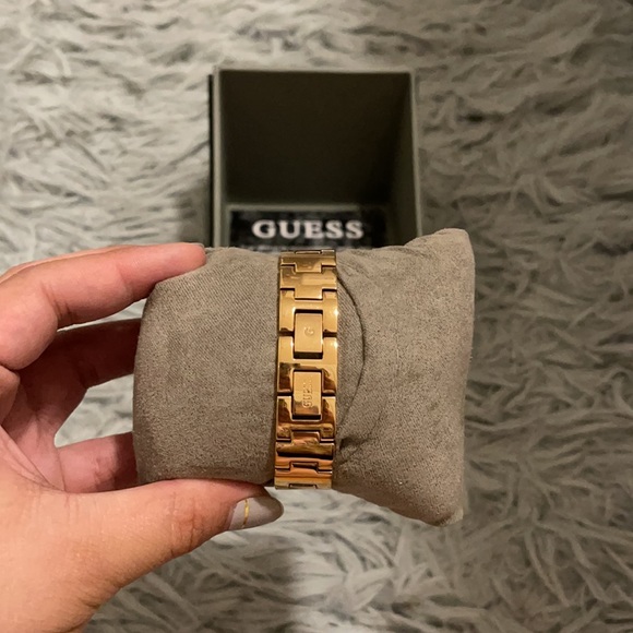 Rosegold watch - Picture 3 of 4